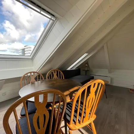 Appartement Stunning Hilltop Nest Unparalleled Views - Ideal For Tourists Business